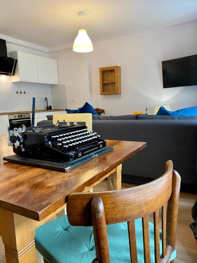 Apartament Hrabala Jelenia Góra Extérieur photo