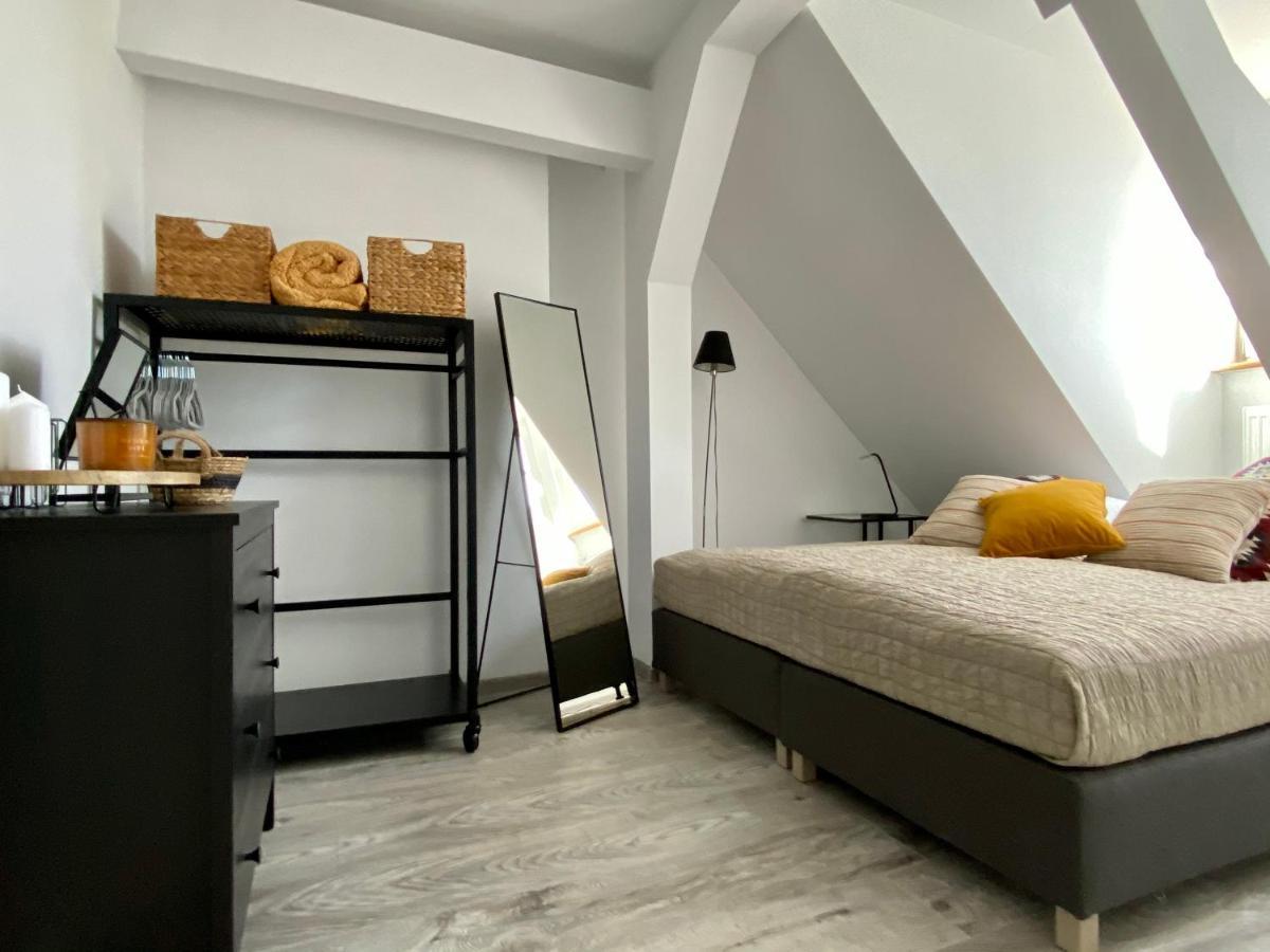 Apartament Hrabala Jelenia Góra Extérieur photo